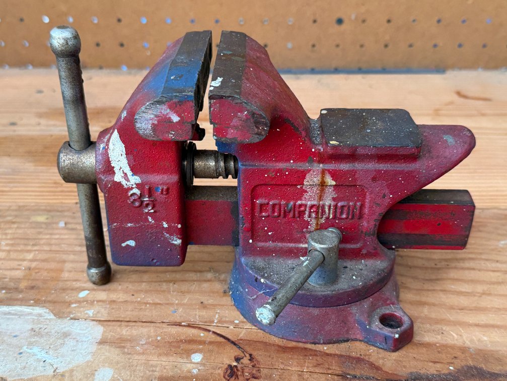 Cast Metal Bench Vise