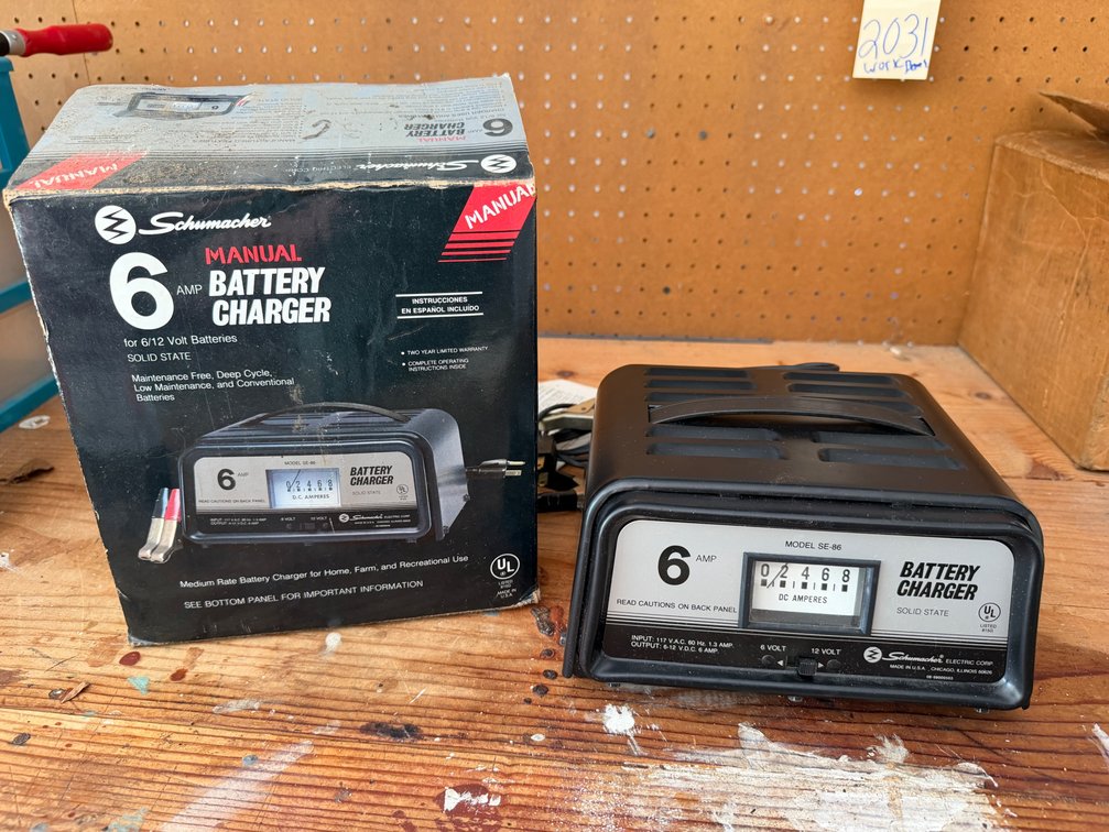 Schumacher Model SE-86 6 Amp 6/12V Manual Battery Charger