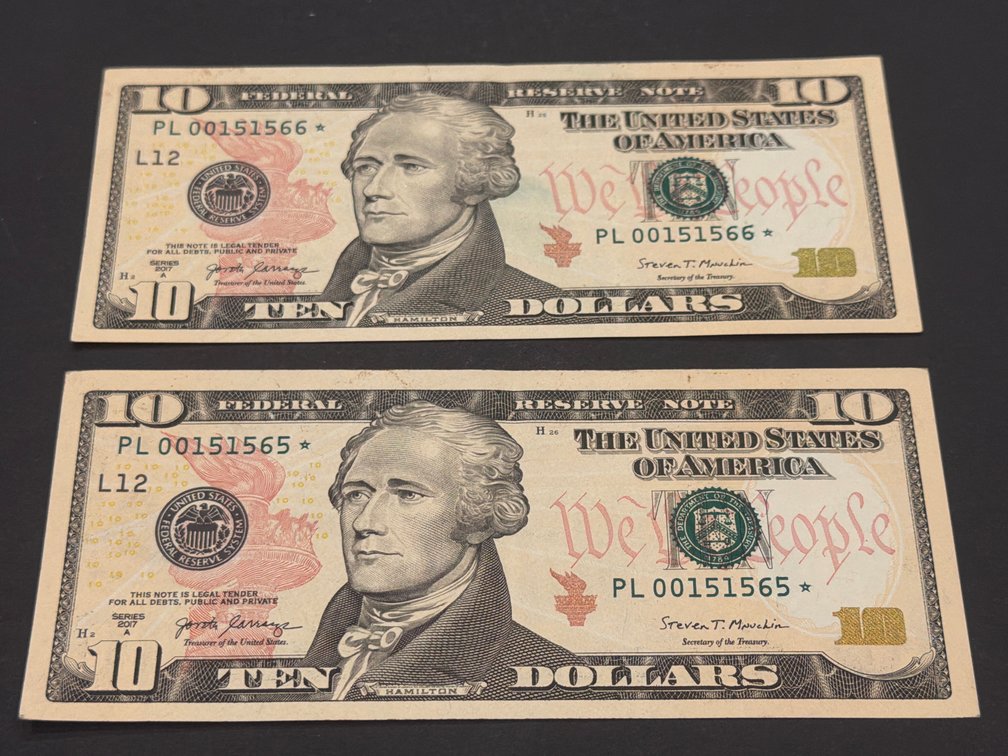 Series 2017 A $10 Federal Reserve Star Notes, Sequential Pair (2)