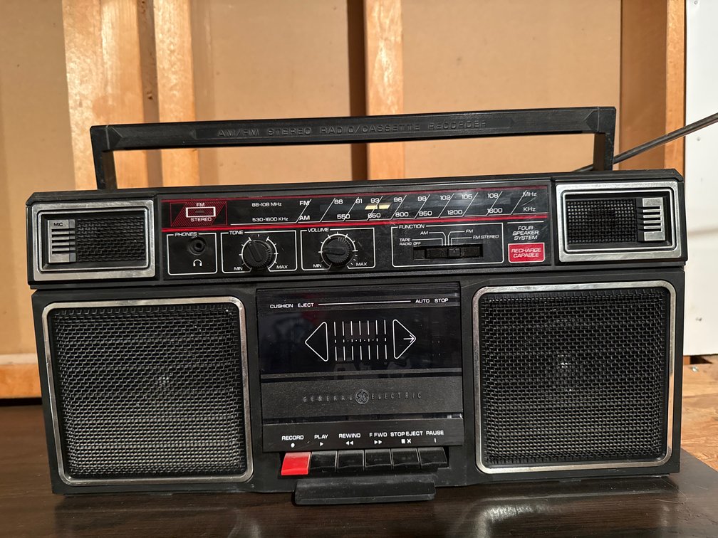 General Electric 3-5452B AM/FM Stereo Radio Cassette Recorder