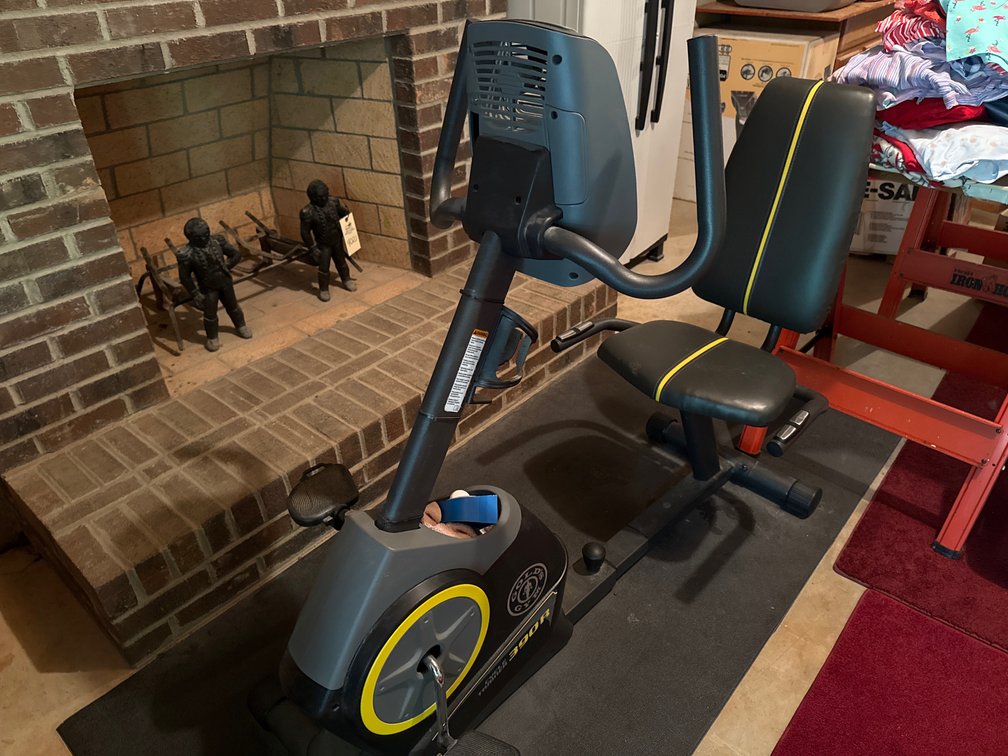 Gold's Gym Cycle Trainer 390R Recumbent Exercise Bike