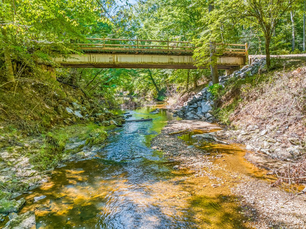 Mountian Views and Country Living in Pilot Mountain, NC