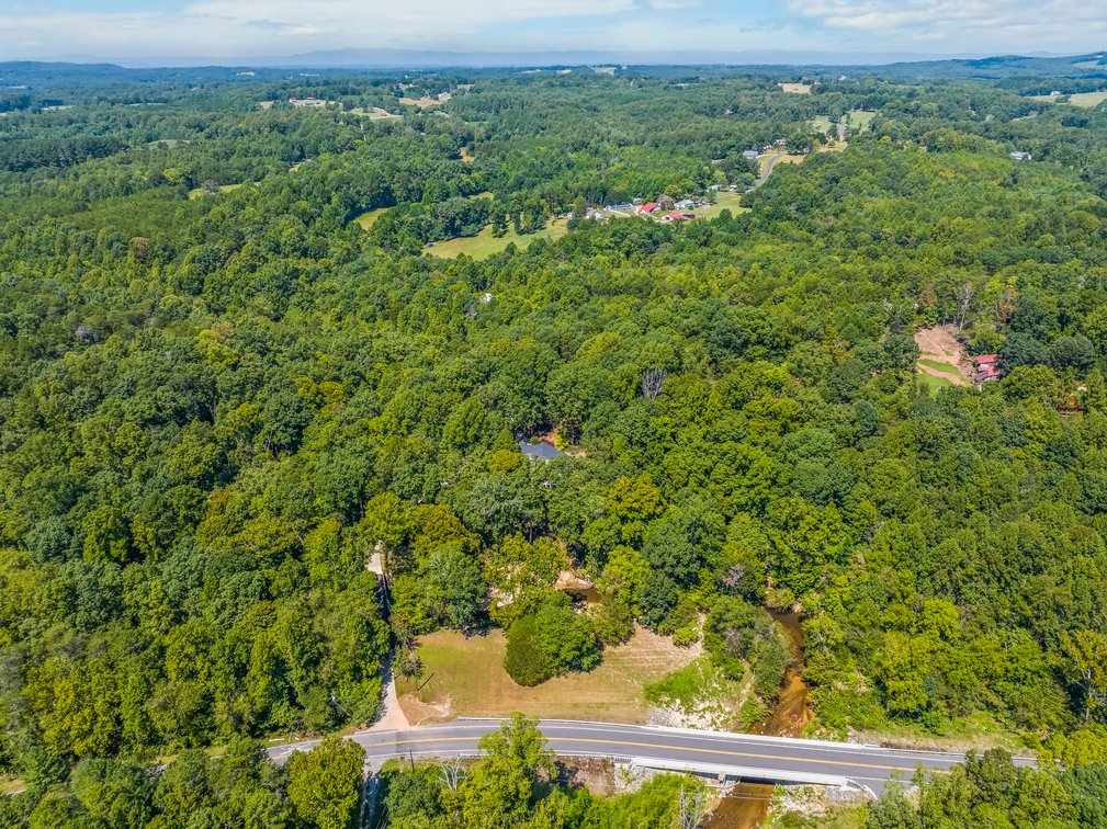 Mountian Views and Country Living in Pilot Mountain, NC