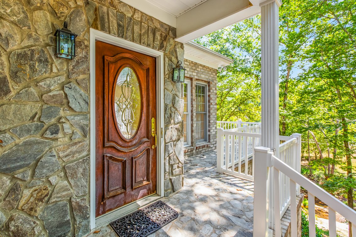 Mountian Views and Country Living in Pilot Mountain, NC