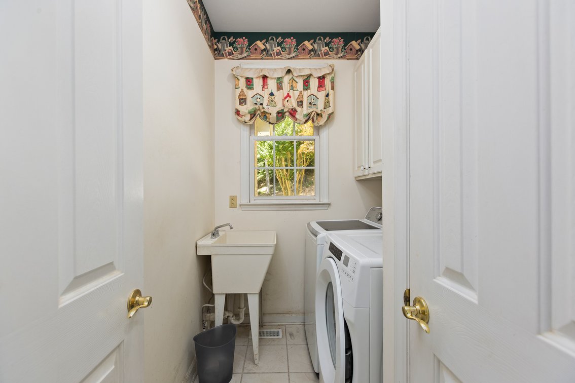 Mountian Views and Country Living in Pilot Mountain, NC