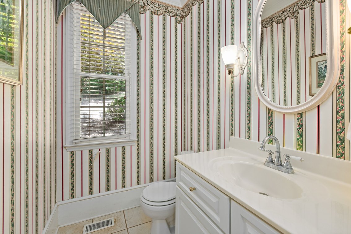 Mountian Views and Country Living in Pilot Mountain, NC