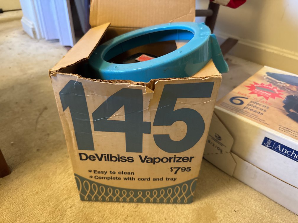 DeVilbiss 145 Vaporizer with Glass Reservoir Jar and Box