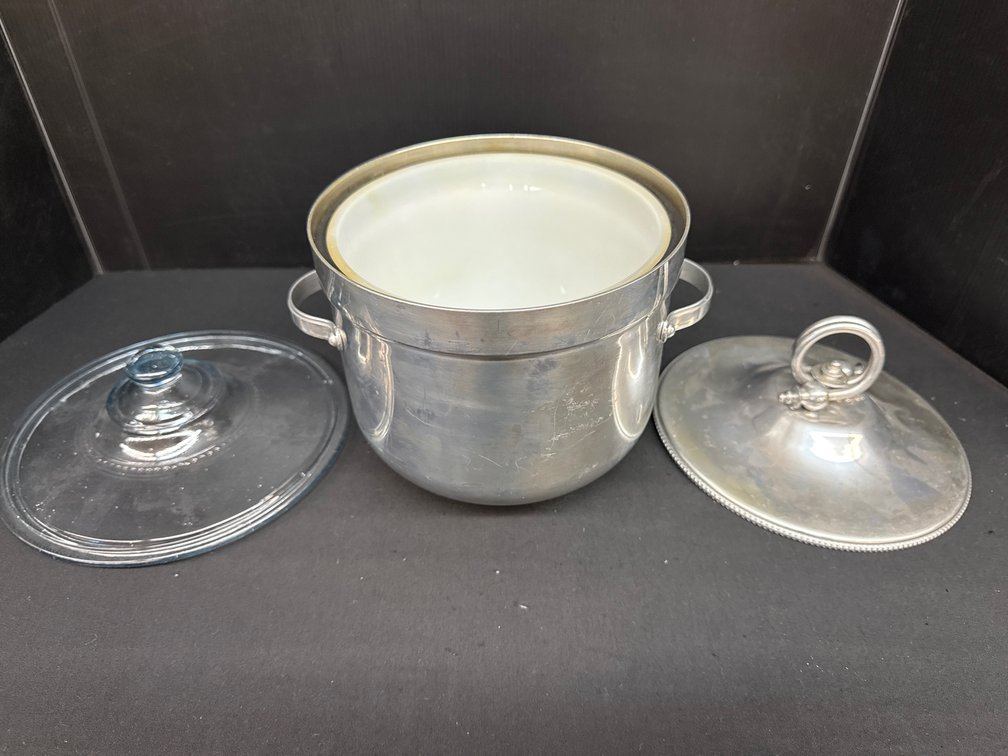 Metal Server with Liner and Two Lids