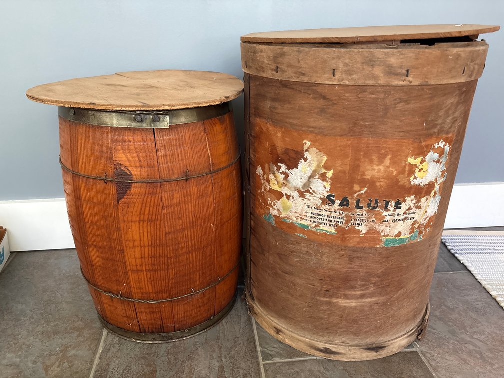 Wooden Stave Barrel and Wooden Drum with Lids