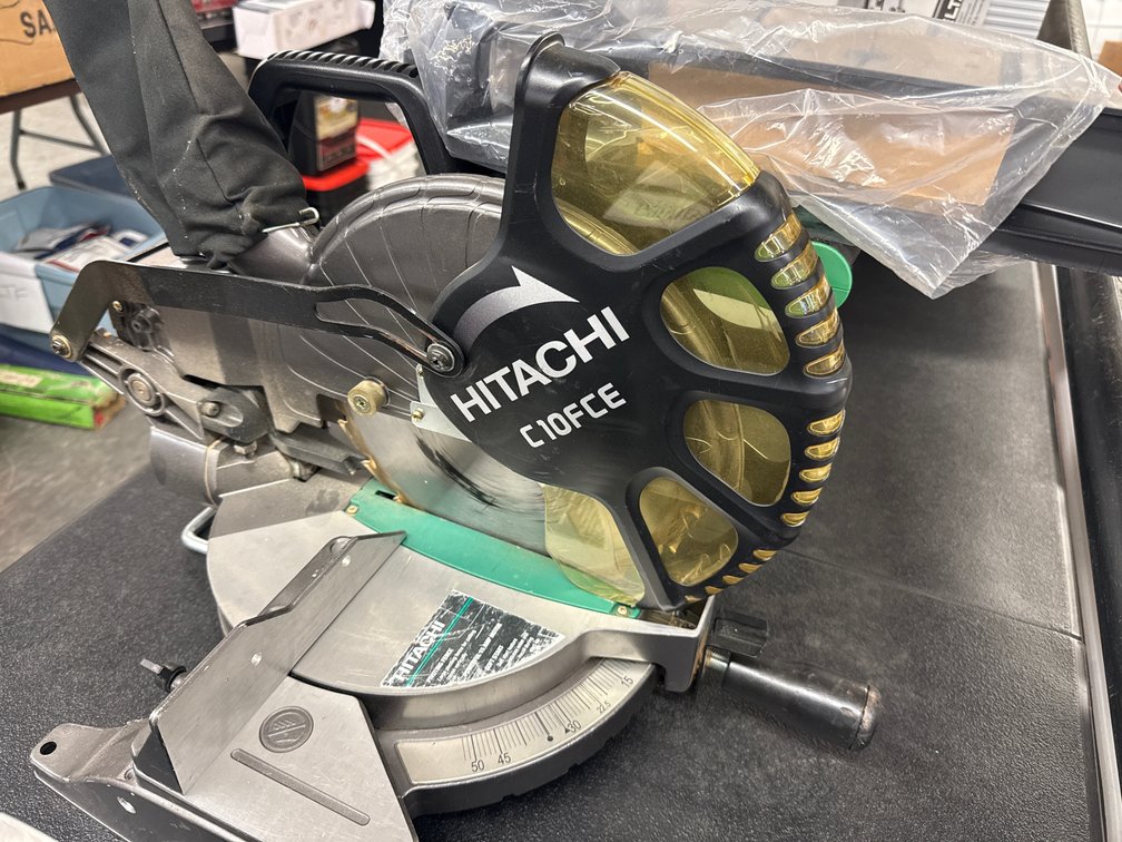 Hitachi Compound Miter Saw