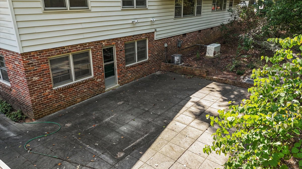 Prime Raleigh Location – Glen Eden Drive
