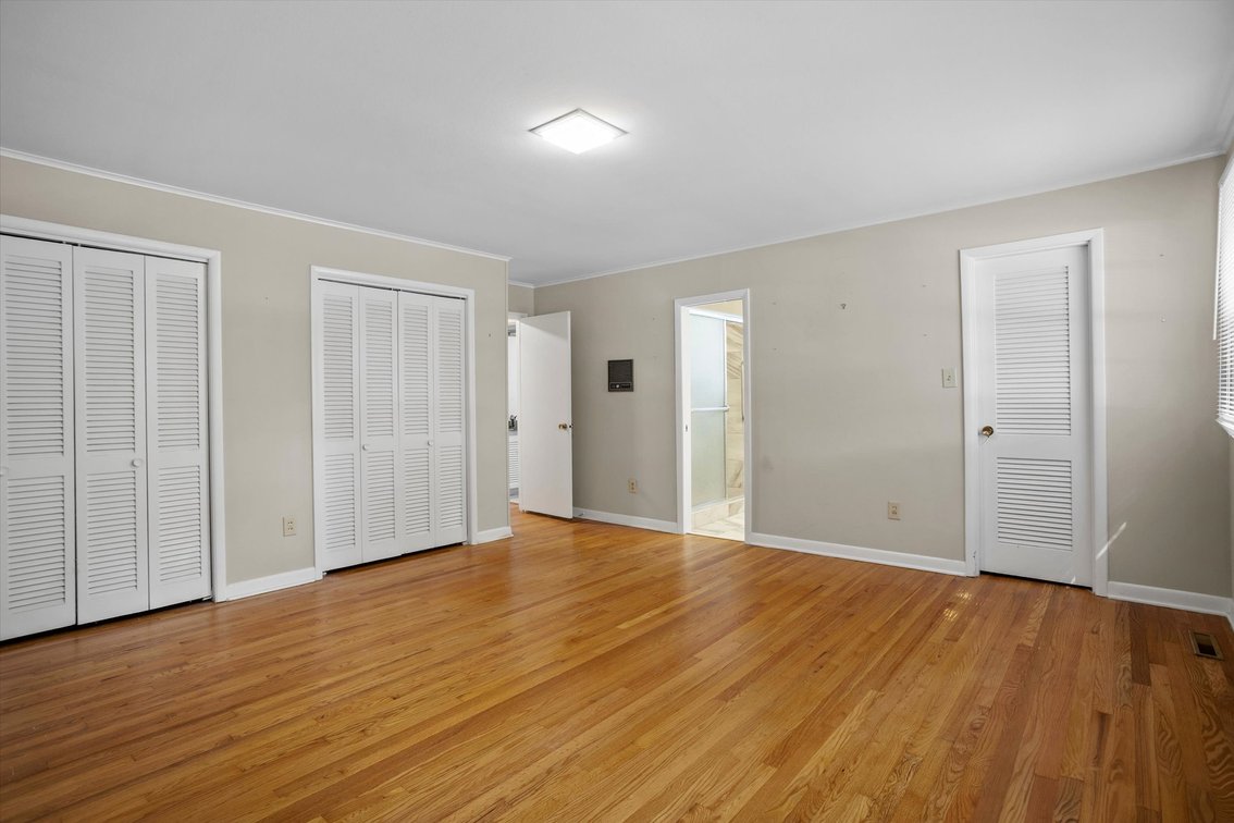 Prime Raleigh Location – Glen Eden Drive