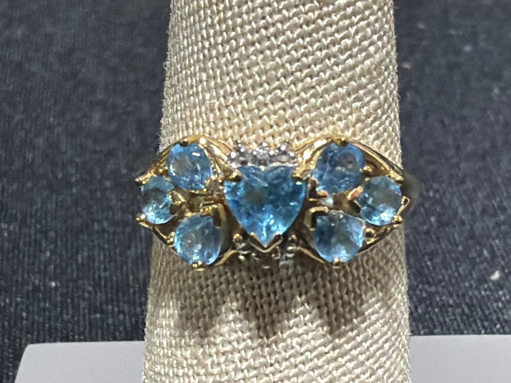10kt Yellow Gold Light Blue Topaz & Diamond Gemstone Cluster Ring