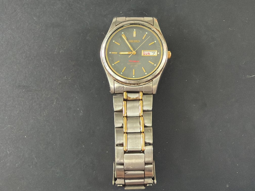 Seiko 7N43-9069 Titanium Two-Tone Wristwatch