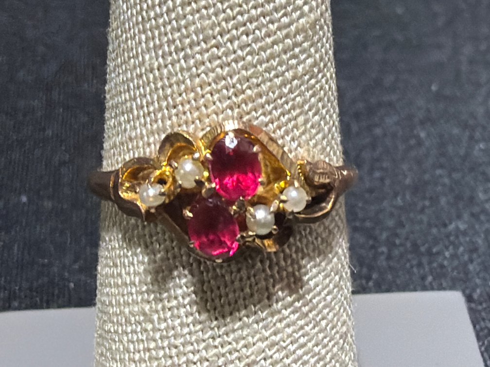 10K Yellow Gold Red Stone and Seed Pearl Ring