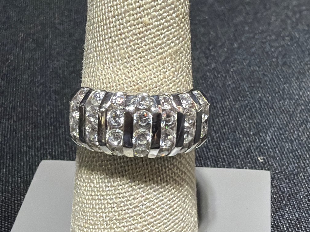 10KT White Gold Multi-Stone Band Ring