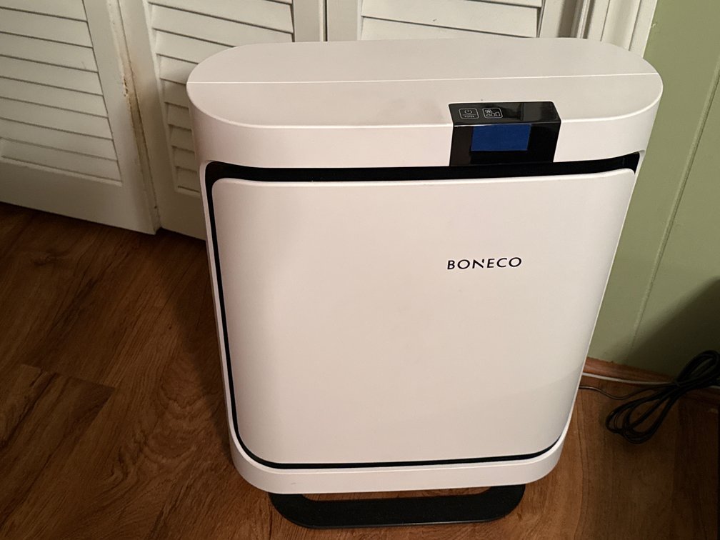 BONECO P400 White Floor-Standing Air Purifier