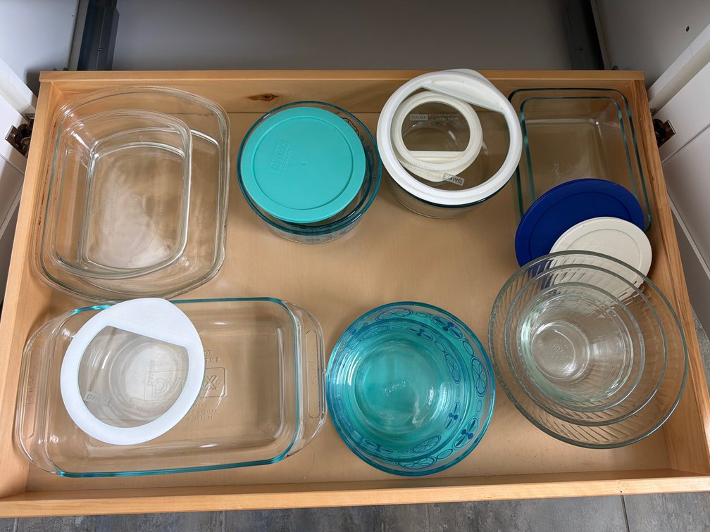 Pyrex Glass Bakeware and Food Storage Containers with Lids