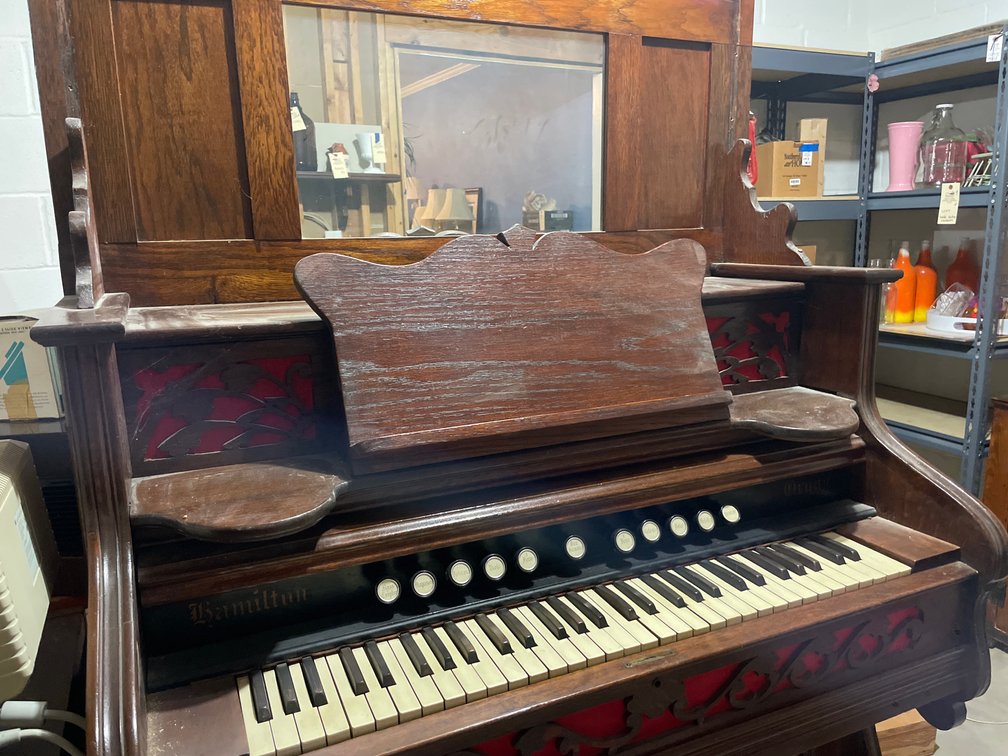 Hamilton Carved Wood Parlor Reed Organ