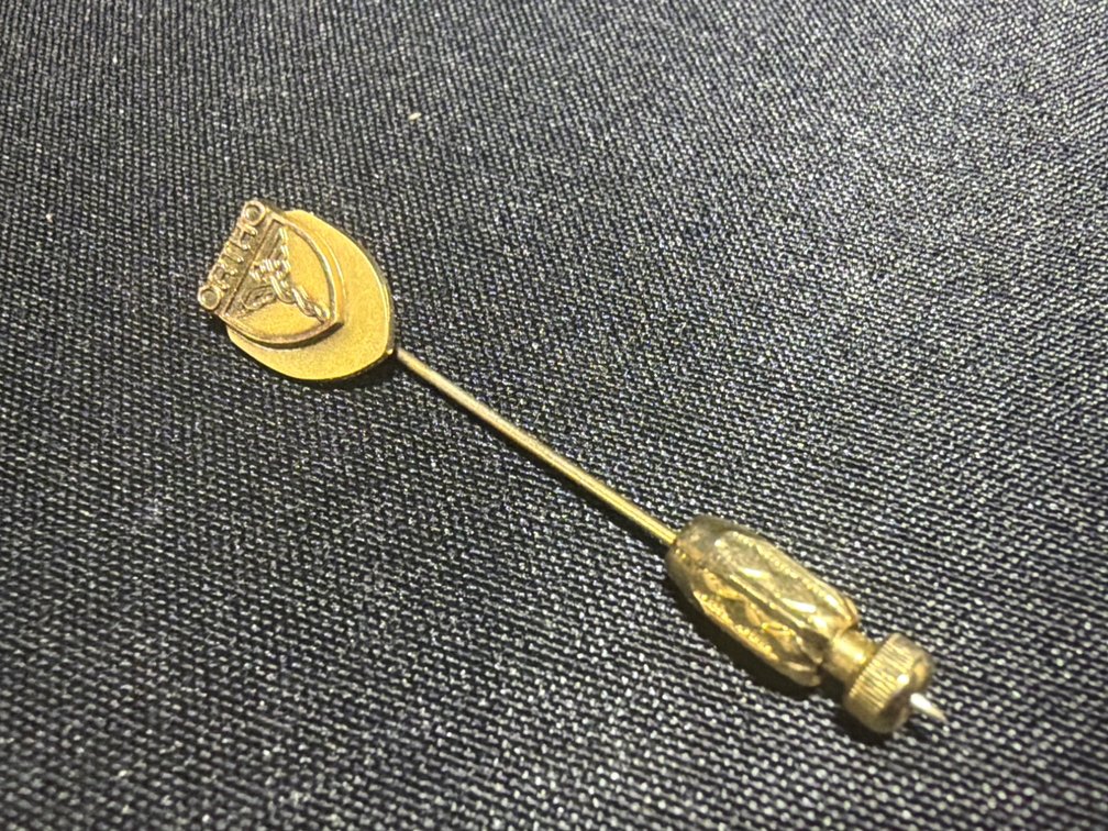 ORTHO 14K Yellow Gold Caduceus Shield Stickpin