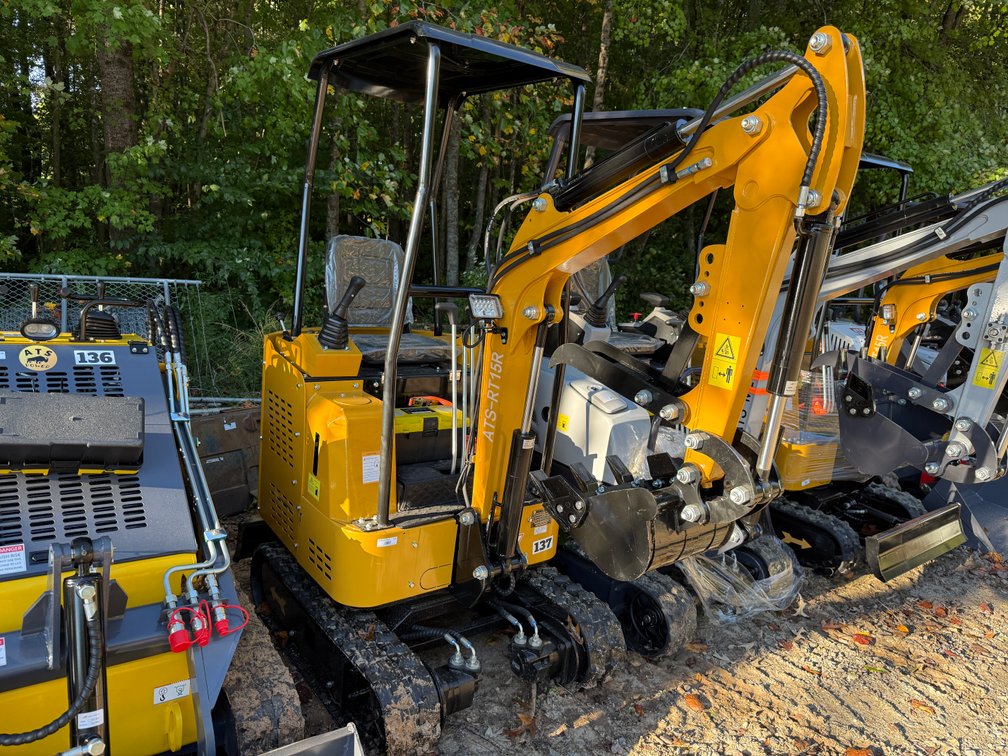 RT15R-Z MINI EXCAVATOR