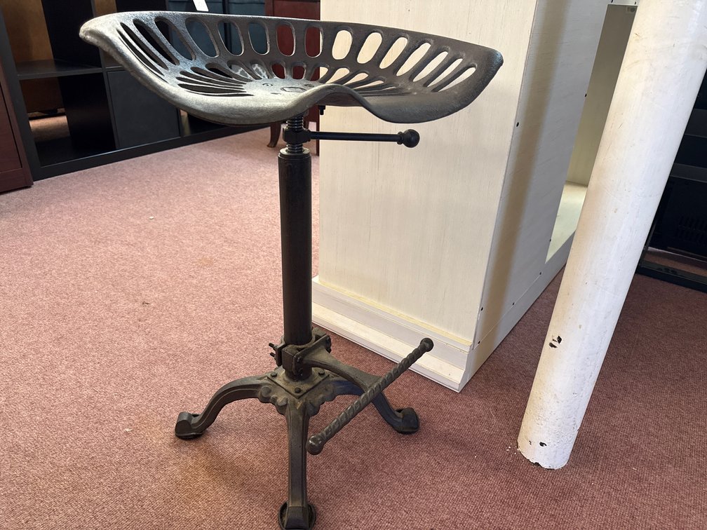 Cast Iron Adjustable Tractor Seat Stool
