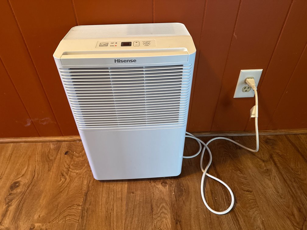 Hisense DH3020K1W 25-Pint Portable Dehumidifier