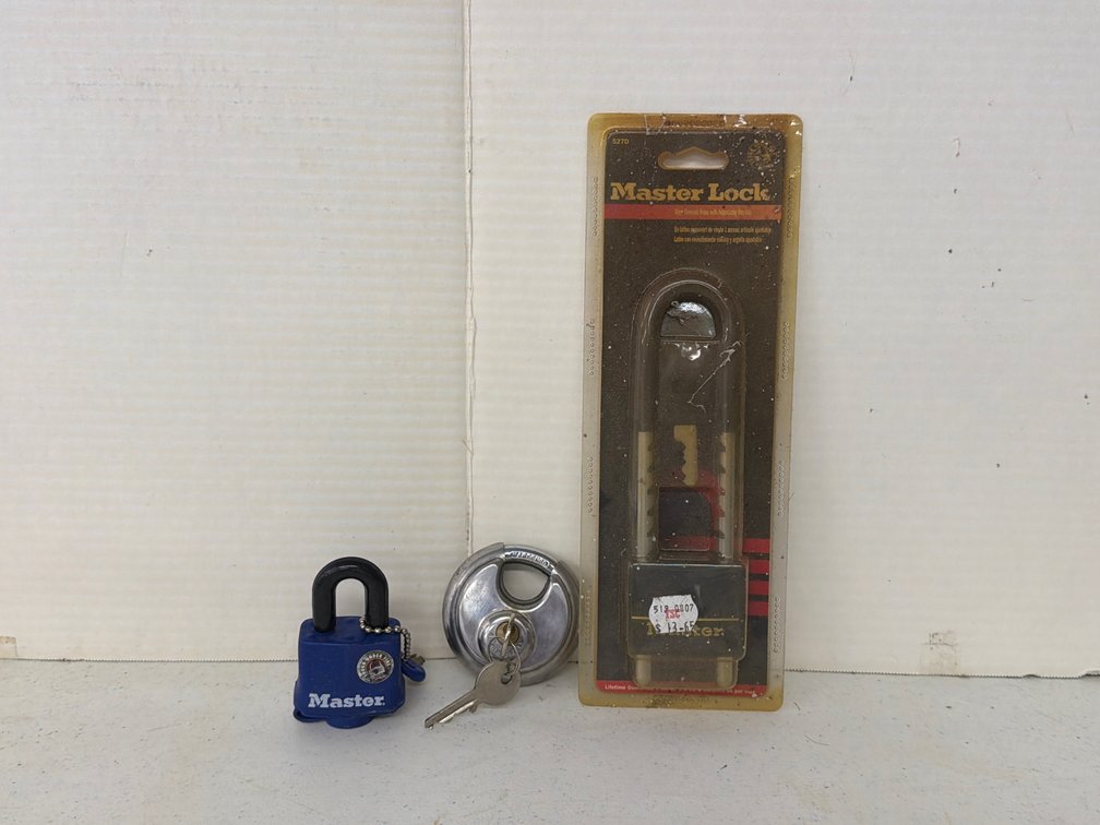Master Lock Padlocks Including 527D and Discus Lock