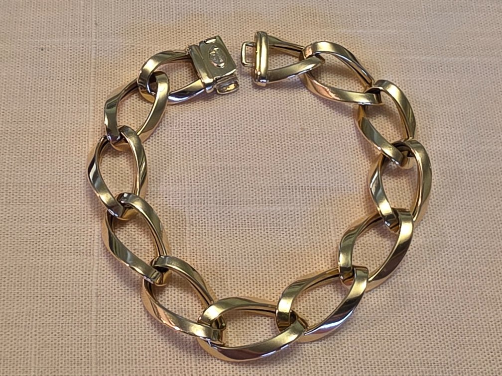 14K GoldTwisted Link Bracelet