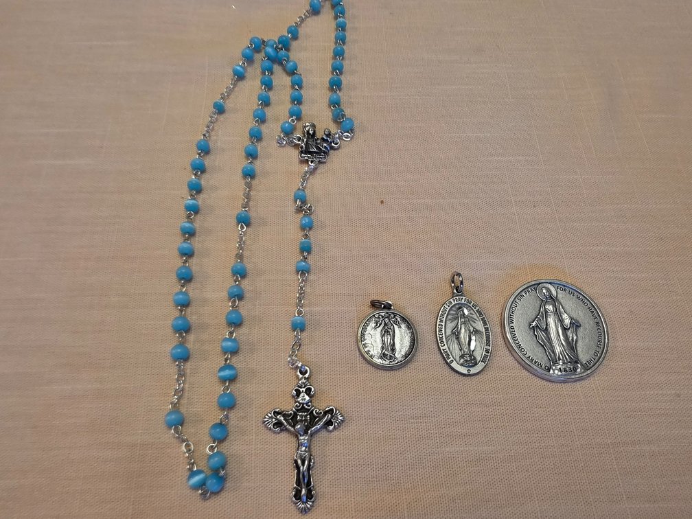 Beaded Rosary/Religious Medals