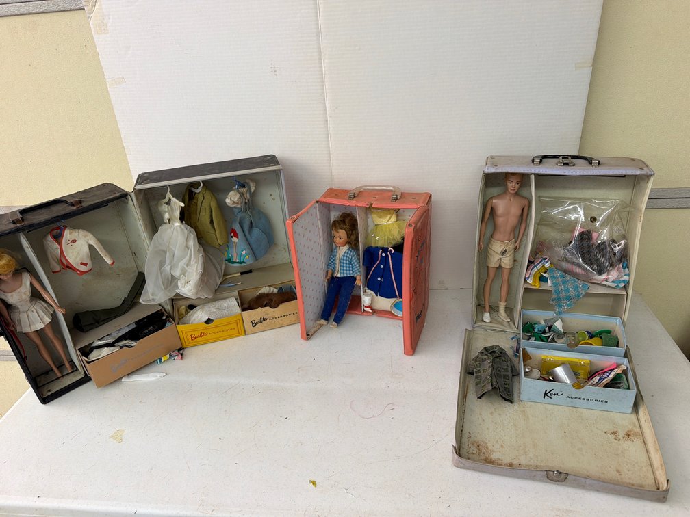 Vintage Barbie Wardrobes, Dolls, Clothes