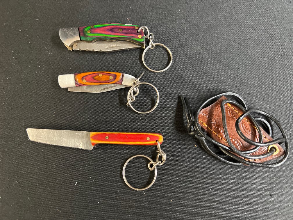 Keychain Knives with Leather Sheath