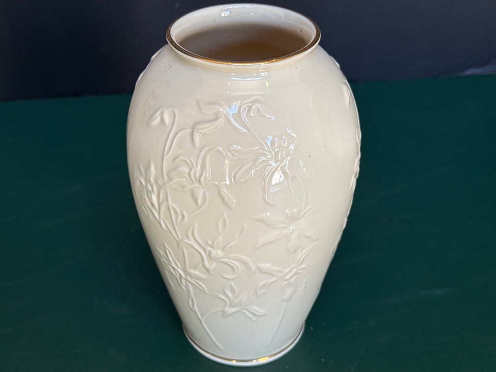 Lenox Ivory Porcelain Vase