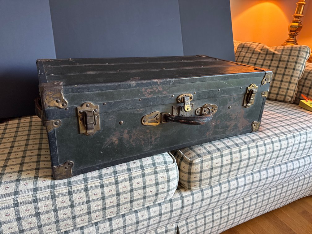 Eagle Lock Co. Metal Flat-Top Trunk