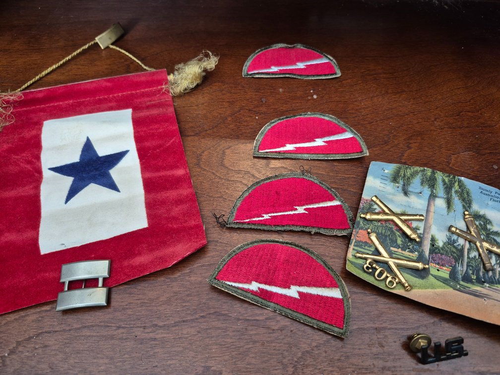 Blue Star Service Banner/Military Insignia/1951 USMA Booklet