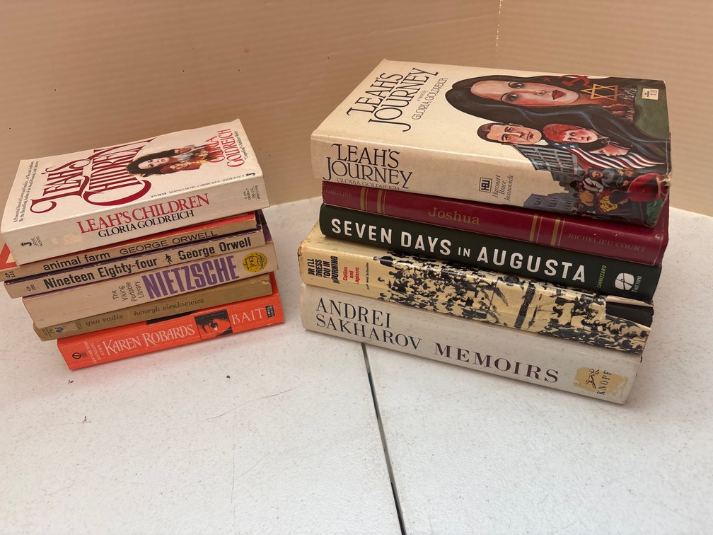 Hardcover Books/Paperback Novels