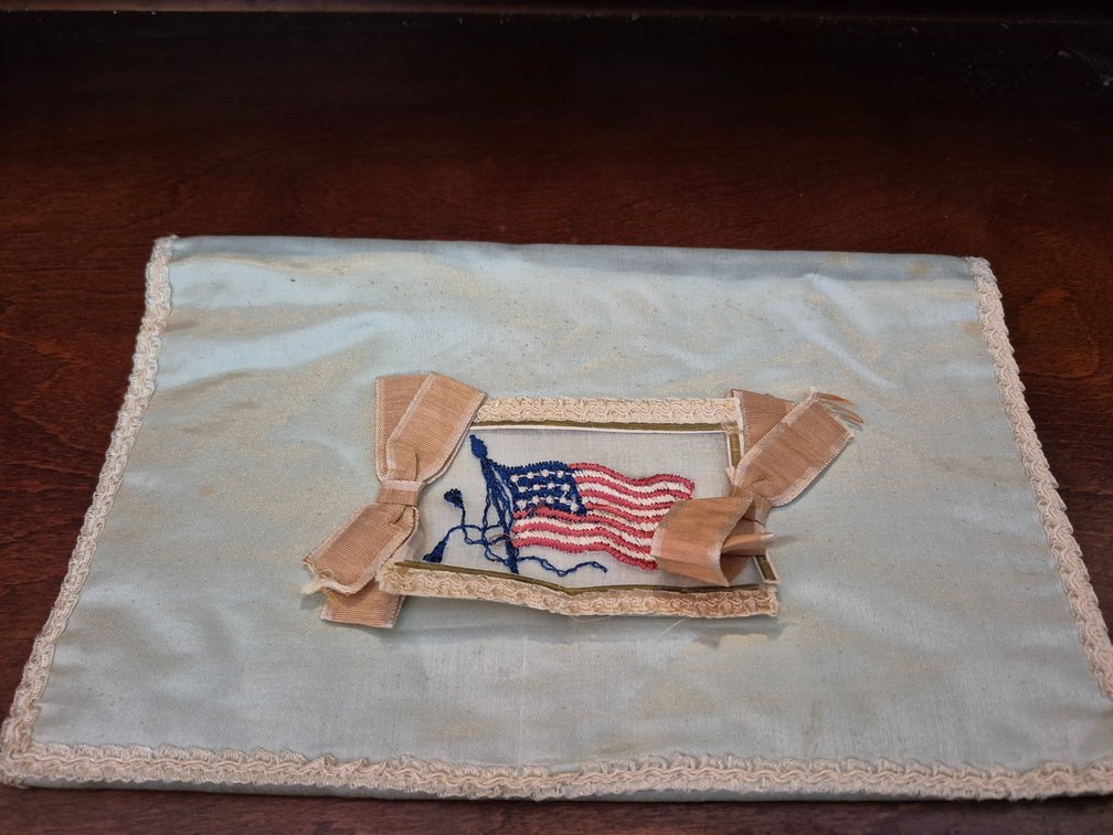 Embroidered American Flag/Fort Slocum Souvenir Silk Hankie Purse
