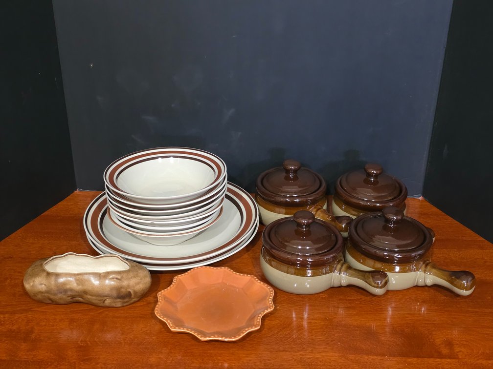 Stoneware/Soup Crocks