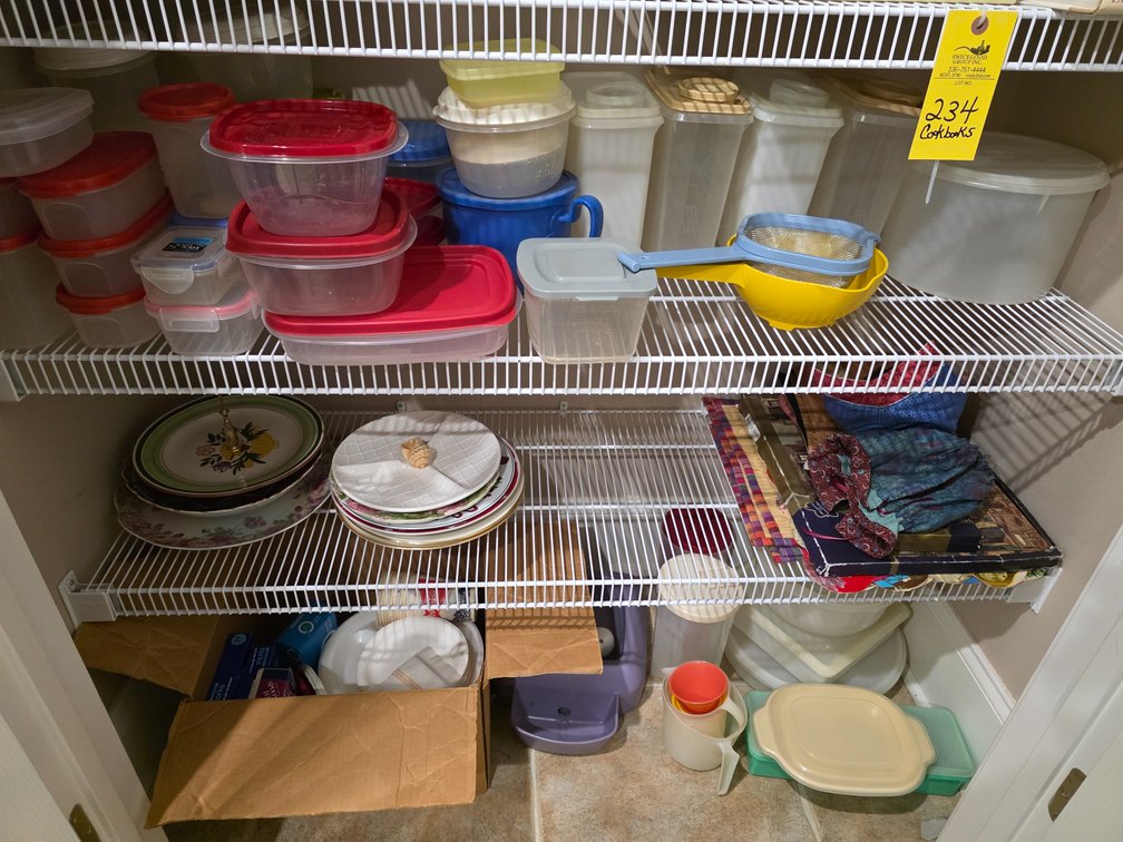 Plastic Ware/Ceramic Tableware/Linens