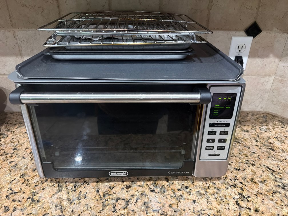 De'Longhi Convection Toaster Oven