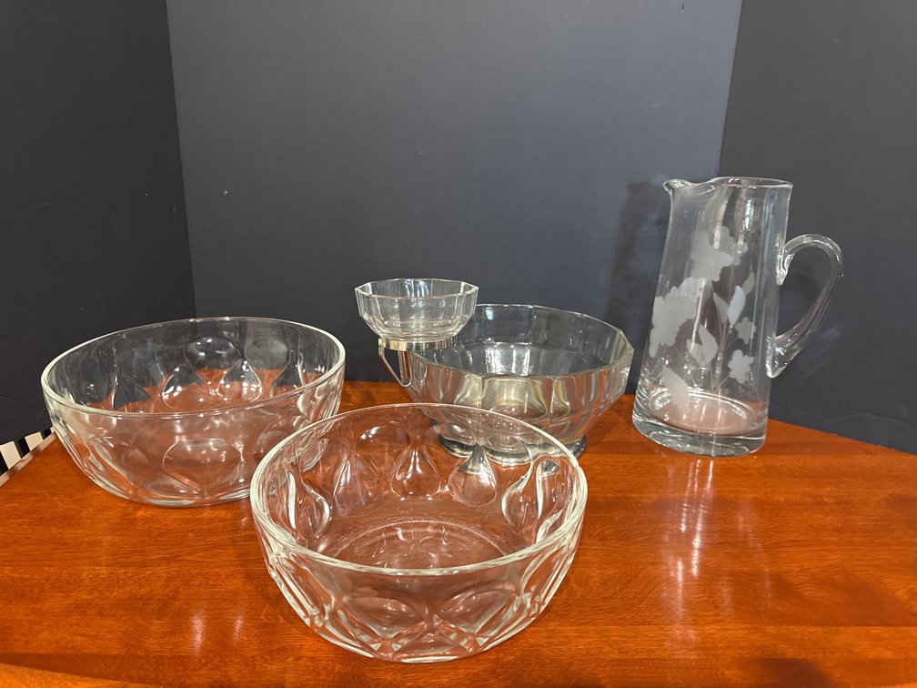 Glass Pitcher/Chip & Dip Set