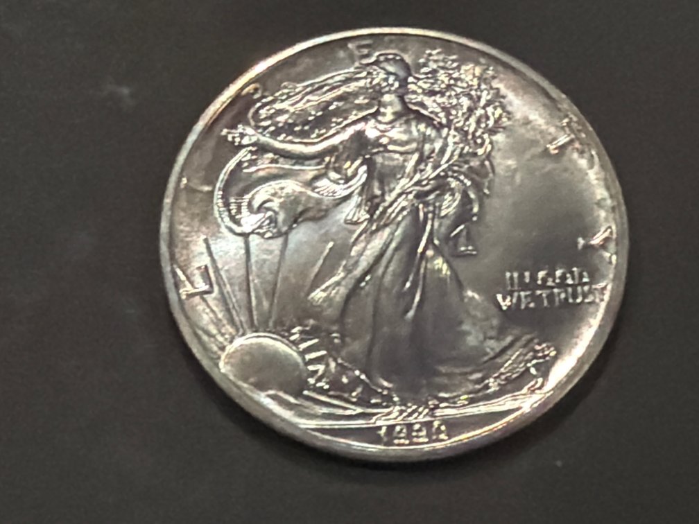 1990 United States 1 oz Fine Silver Dollar Coin