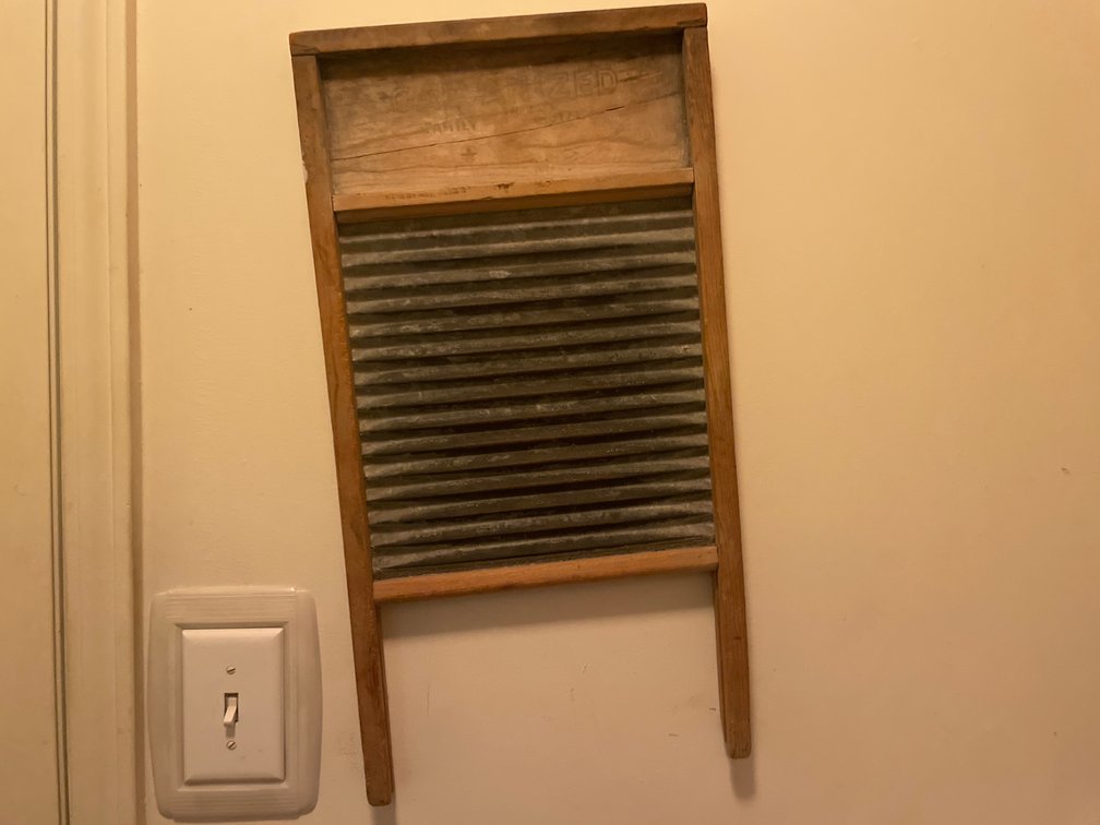 Wooden Washboard with Corrugated Galvanized Metal Surface