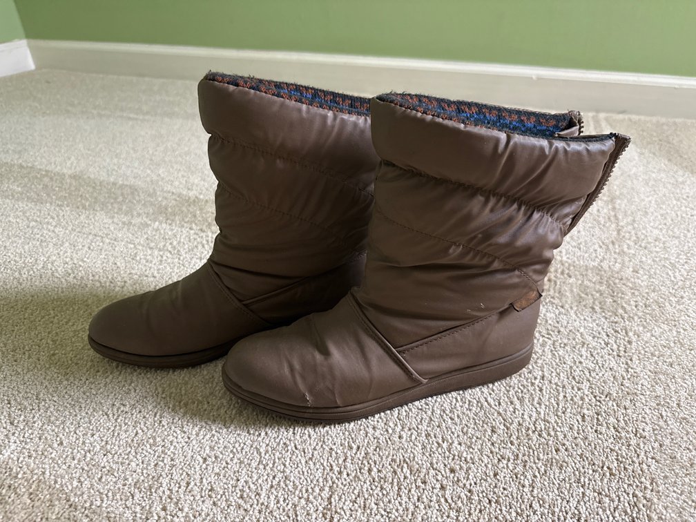 Sporto Quilted Rear-Zip Winter Boots, Size 8