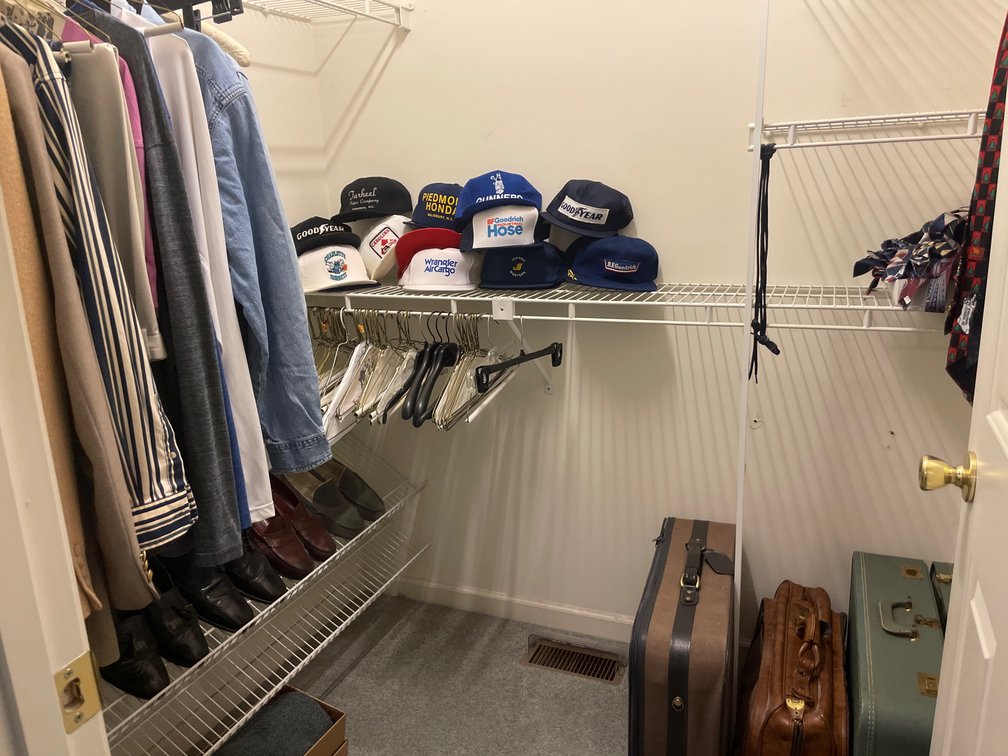 Men's Clothing, Hats, Shoes, Luggage, and Neckties