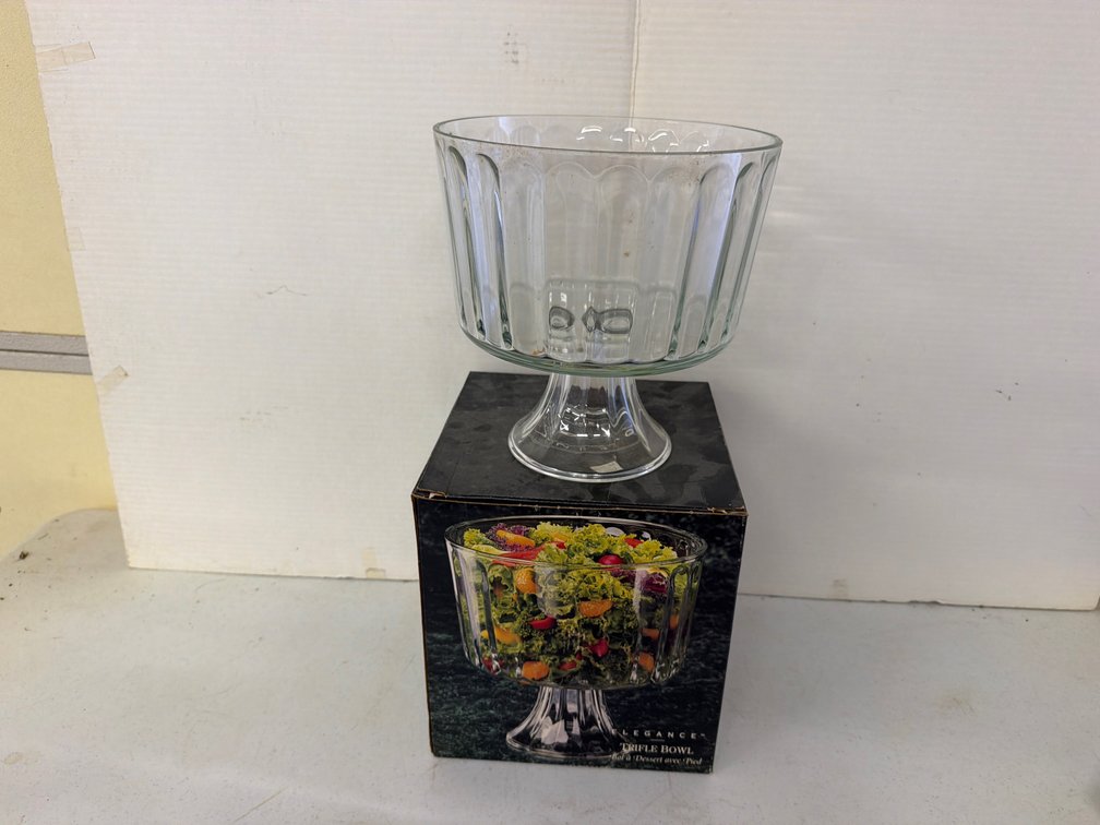 Elegance Fluted Glass Pedestal Trifle Bowl with Box