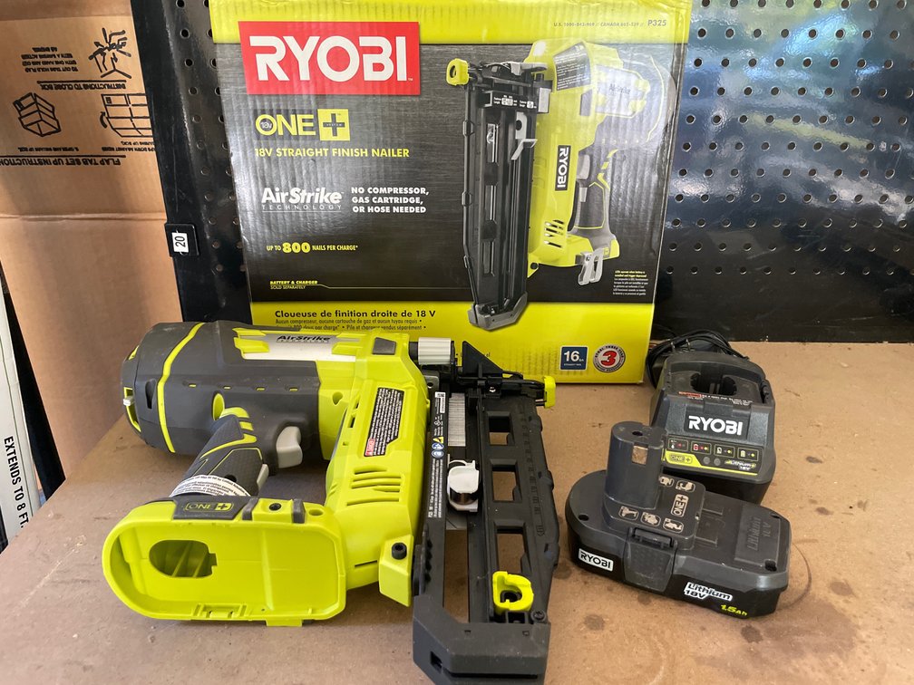 Ryobi P325 ONE+ 18V Cordless 16-Gauge Straight Finish Nailer