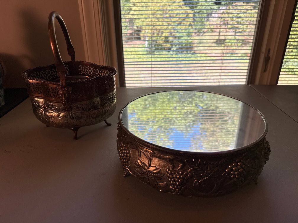 Footed Metal Basket and Mirrored Plateau Riser