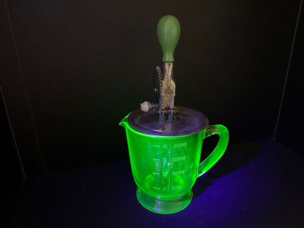 A&J Uranium Glass 4-Cup Measuring Pitcher with Beater