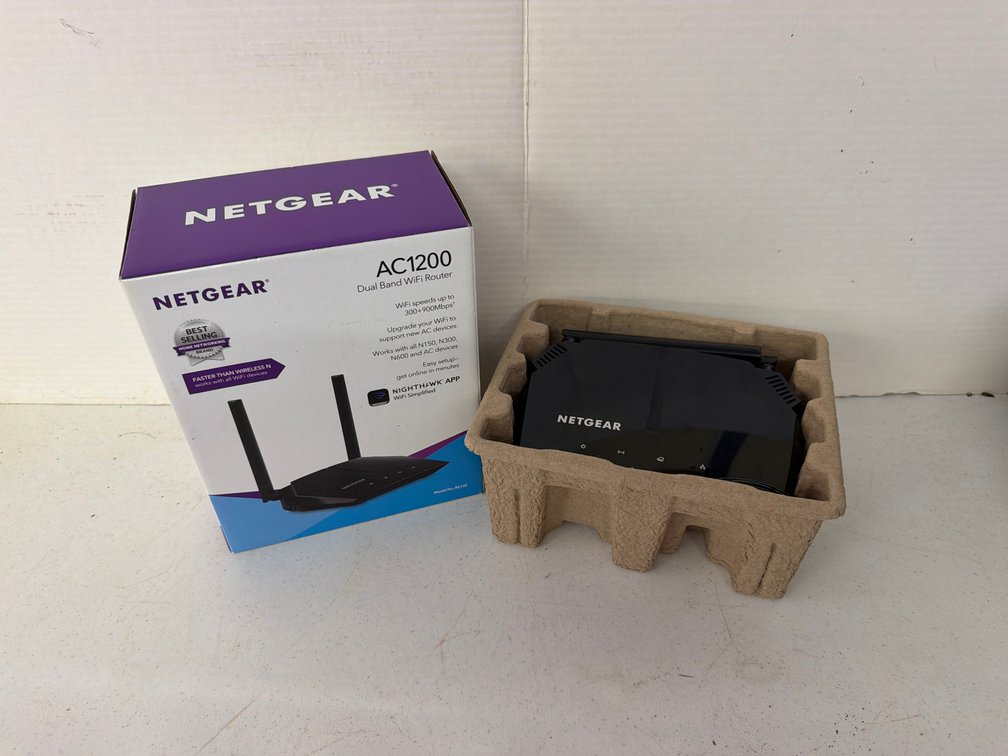 NETGEAR R6120 AC1200 Dual Band WiFi Router
